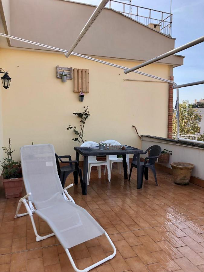 La Terrazza Del Sole Apartman Róma Kültér fotó