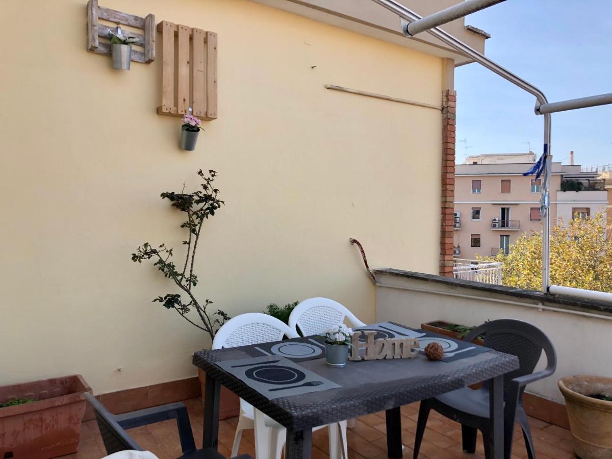 La Terrazza Del Sole Apartman Róma Kültér fotó